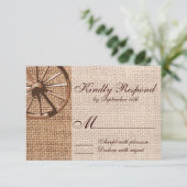 Western Wagon Wheel Burlap Weding RSVPカード (スタンド正面)