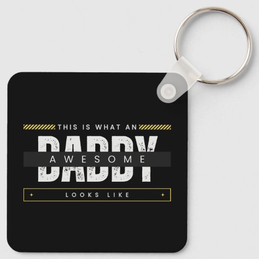 WHAT AN AWESOME DAD LOOKS LIKE キーホルダー (裏面)