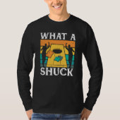 What The Shuck Backprint Cornhole Tシャツ (正面)