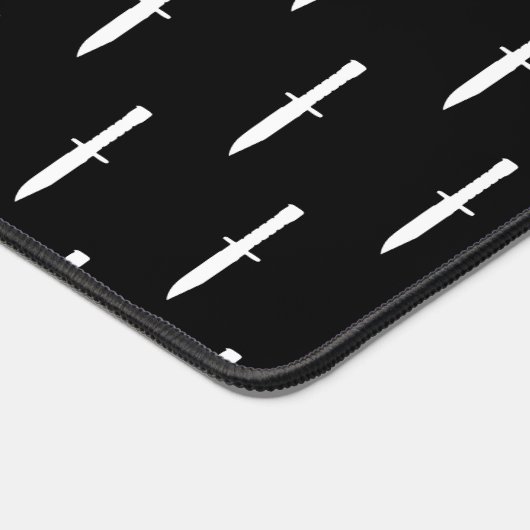 WHC – 短剣 デスクマット (コーナー)