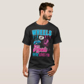 Wheels Or Heels Auntie Loves You New Baby Gender R Tシャツ (正面フル)