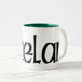 Whelanのケルト族のドラゴンのマグ ツートーンマグカップ (正面右)