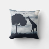 When the Moon Whispers to the Giraffe クッション (正面)