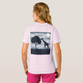 When the Moon Whispers to the Giraffe Tシャツ (裏面フル)