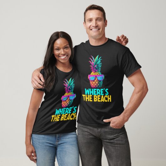 Where's The Beach Funny Retro Pineapple Sunglasses Tシャツ (ユニセックス)
