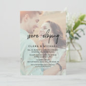 whimsicalなカリグラフィー | フェード写真の秘密の結婚式 招待状 (スタンド正面)