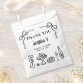  whimsical 黒手描き ブライダルシャワーペーパー フェイバーバッグ (クリップ留めされた状態)