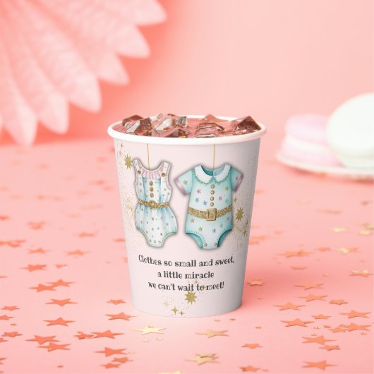 Whimsical Baby Clothes Gender Neutral Baby Shower 紙コップ (インサイチュ)