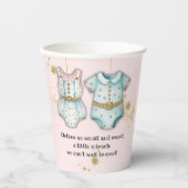 Whimsical Baby Clothes Gender Neutral Baby Shower 紙コップ (正面)