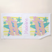 Whimsical Beach Seashells ビーチタオル (正面)