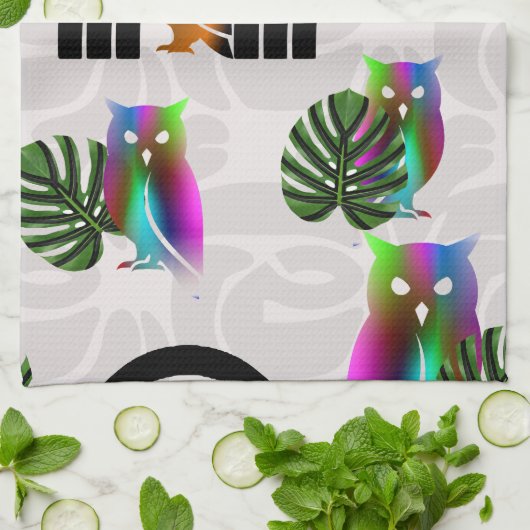 Whimsical Boho Owl & Tropical Monstera Leaf キッチンタオル (折り畳み)