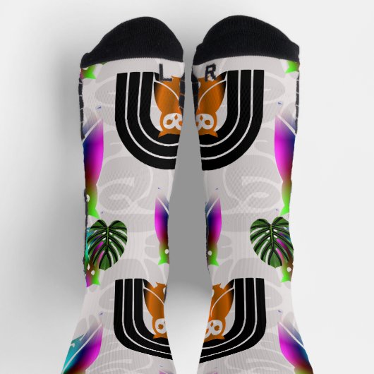 Whimsical Boho Owl & Tropical Monstera Leaf ソックス (上部)