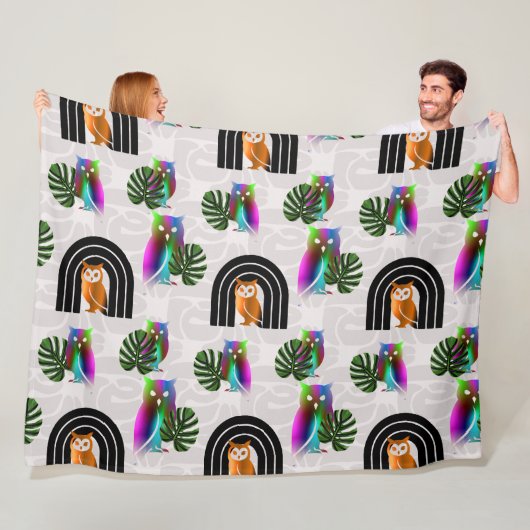 Whimsical Boho Owl & Tropical Monstera Leaf フリースブランケット (インサイチュ)