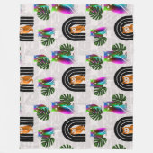Whimsical Boho Owl & Tropical Monstera Leaf フリースブランケット (正面)