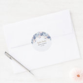 Whimsical Bridal Shower with Soft Blue Flowers ラウンドシール (封筒)