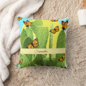 Whimsical Cactus And Butterflies クッション (ブランケット)