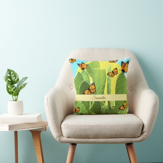Whimsical Cactus And Butterflies クッション (椅子)