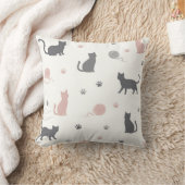 Whimsical Cat and Yarn Silhouette Pattern クッション (ブランケット)
