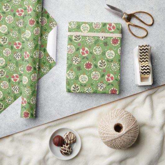 Whimsical Christmas Ornament Wrapping Paper Roll   ラッピングペーパー (クラフト)