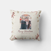 Whimsical Christmas Pillow – Minimal Festive Desig クッション (正面)