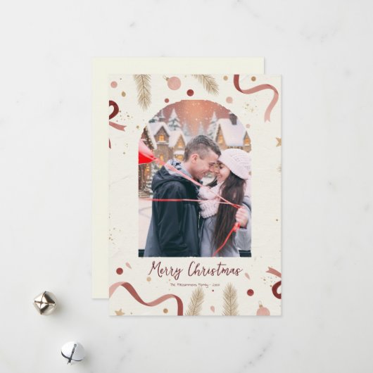 Whimsical Christmas Wreath & Bows Photo Card – Min シーズンカード (正面/裏面インサイチュ)