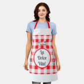 Whimsical Cutlery Dolce Vita Red Check Unisex エプロン (着用した状態)