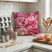 Whimsical Dessert Decor: Pink Frosting & Sprinkles クッション