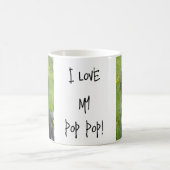 Whimsical dog in grass saying "I love my Pop Pop!" コーヒーマグカップ (中央)