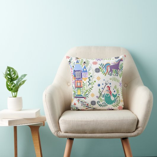 Whimsical Fairytale Folk Art Throw Pillow クッション (椅子)