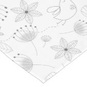 Whimsical Floral Pattern in Black and White ショートテーブルランナー (コーナー)