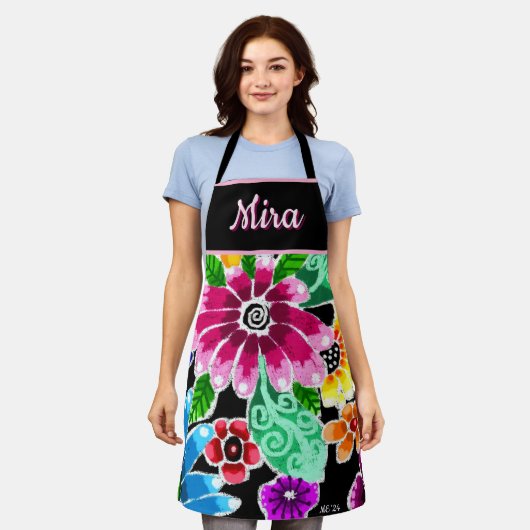 Whimsical Folk-Art Flowers Floral Personalized エプロン (着用した状態)