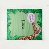 whimsical giraffe バブルガム 誕生日 バックドロップ タペストリー (正面(横))