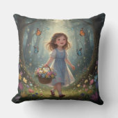 Whimsical Girl  クッション (正面)