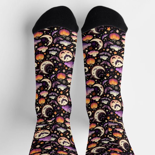 Whimsical Halloween Night Sky Pattern ソックス (上部)