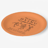 Whimsical Hand Drawn Skeletons Halloween Party ペーパープレート (アングル)