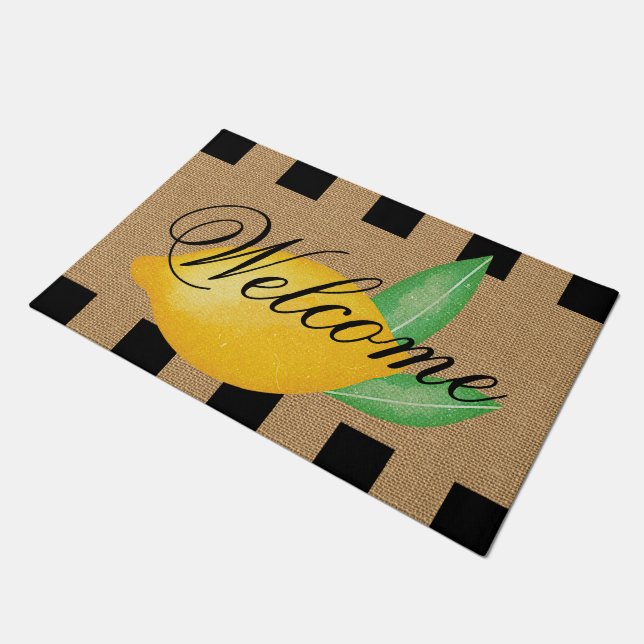 Whimsical Lemon Welcome Doormat – Faux Burlap ドアマット (アングル)