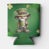 Whimsical Leprechaun Illustration 缶クーラー (正面)
