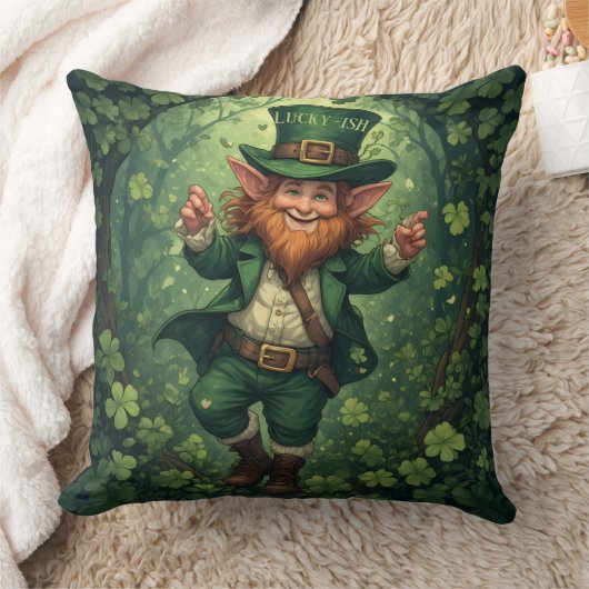 Whimsical Lucky-ish Leprechaun Lush Forest Nursery クッション (ブランケット)