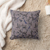 Whimsical Mauve Garden Accent  クッション (ブランケット)