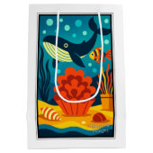 Whimsical Ocean Whale & Coral Reef ミディアムペーパーバッグ (裏面)