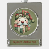 Whimsical Patchwork Santa Folk Christmas シルバープレートバナーオーナメント (正面)