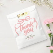 Whimsical Pink Bow Handwritten Bridal Thank You フェイバーバッグ (封をした状態)