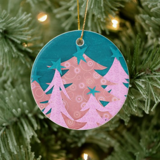 Whimsical Pink Christmas Tree セラミックオーナメント (ツリー)