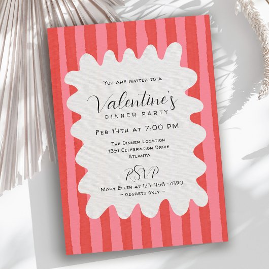 Whimsical Pink Red Wavy Frame Valentines Dinner 招待状