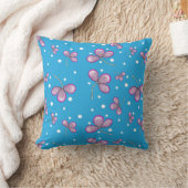 Whimsical Pink Three-Petal Throw Pillow クッション (ブランケット)