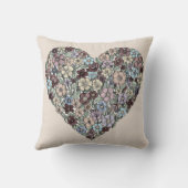 Whimsical Pressed Flower Heart Botanical Drawing  クッション (裏面)