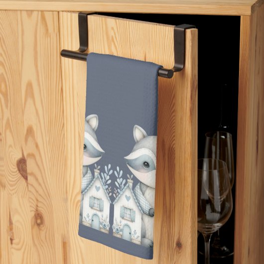  Whimsical Raccoon Night Woodland Cottage Scene キッチンタオル (三つ折り)