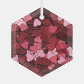 Whimsical Red and Pink Floating Hearts Confetti ガラスオーナメント (正面)