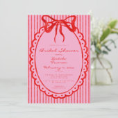 Whimsical Red Pink Bow Stripe Bridal Shower 招待状 (スタンド正面)