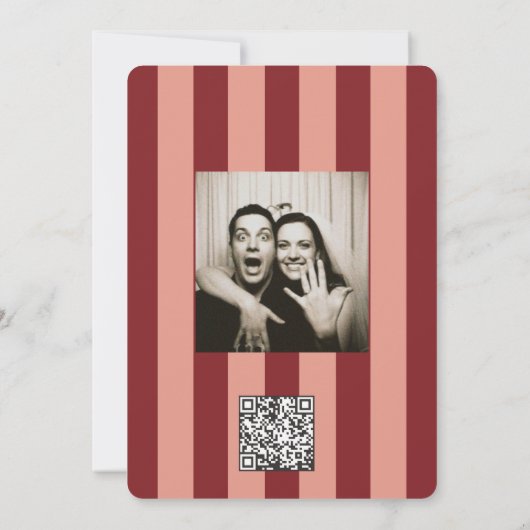 Whimsical Red Pink Striped Scribble  Wedding  招待状 (裏面)